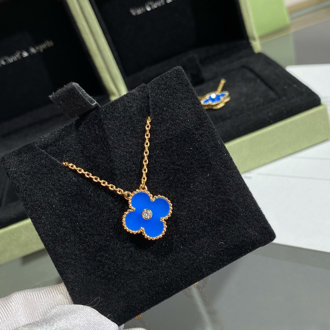 [Okajuri Jewelry]CLOVER 15MM DIAMOND AND BLUE AGATE NECKLACE