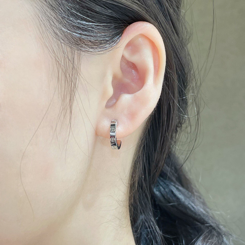 [Okajuri Jewelry] LOVE EARRINGS 2.65 MM NO DIAMOND SMALL