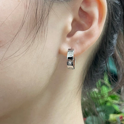 [Okajuri Jewelry] LOVE EARRINGS 5.7MM 2 DIAMONDS