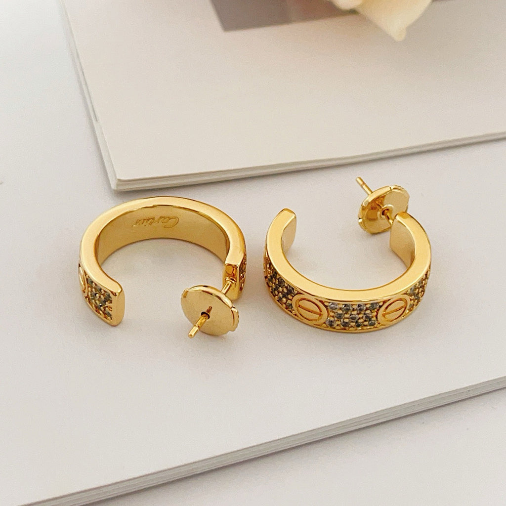 [Okajuri Jewelry] LOVE 5.5MM DIAMOND PAVED EARRINGS
