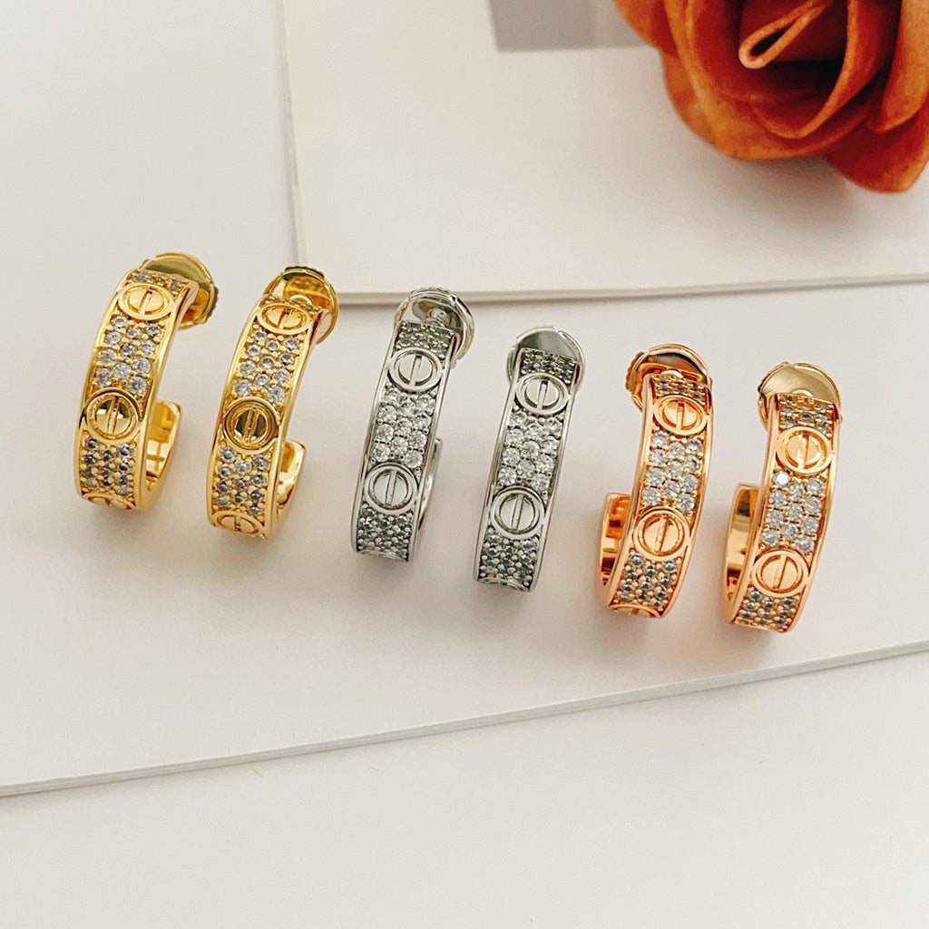 [Okajuri Jewelry] LOVE 5.5MM DIAMOND PAVED EARRINGS