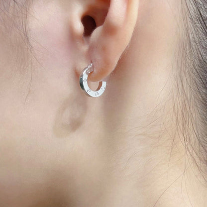 [Okajuri Jewelry] LOVE MINI EARRINGS