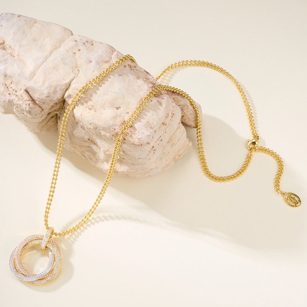 [Okajuri Jewelry] TRINITY LARGE FULL DIAMOND  NECKLACE