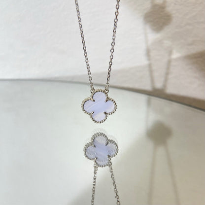 [Okajuri Jewelry]CLOVER 15MM BLUE CHALCEDONY NECKLACE SILVER