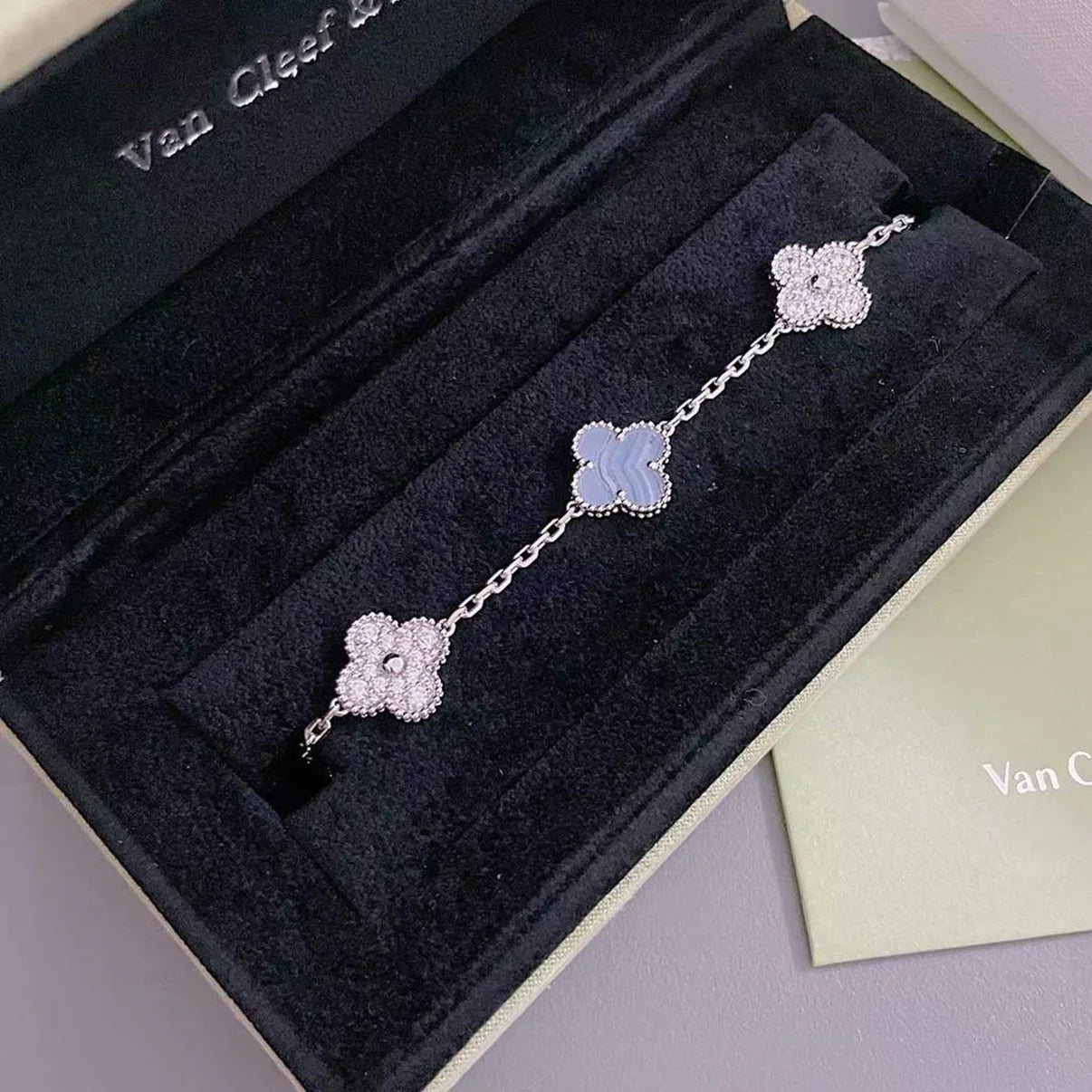 [Okajuri Jewelry] CLOVER 5 MOTIF PURPLE CHALCEDONY BRACELET COLLECTION