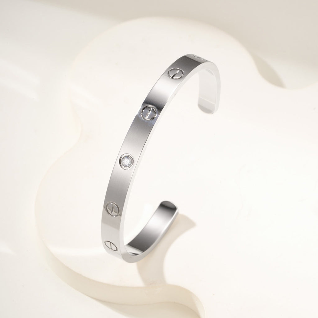 [Okajuri Jewelry] LOVE BRACELET 6.1MM 1 DIAMOND OPEN CUFF
