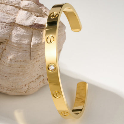 [Okajuri Jewelry] LOVE BRACELET 6.1MM 1 DIAMOND OPEN CUFF
