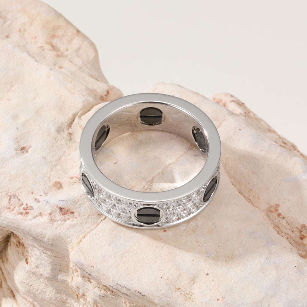 [Okajuri Jewelry] LOVE RING 5.5MM DIAMONDS PAVED CERAMIC