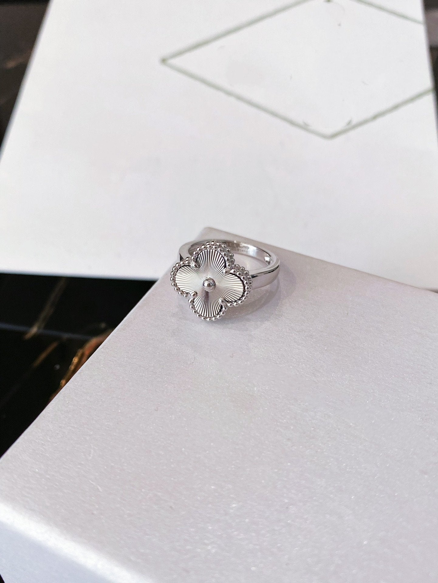 [Okajuri Jewelry] CLOVER SILVER RING