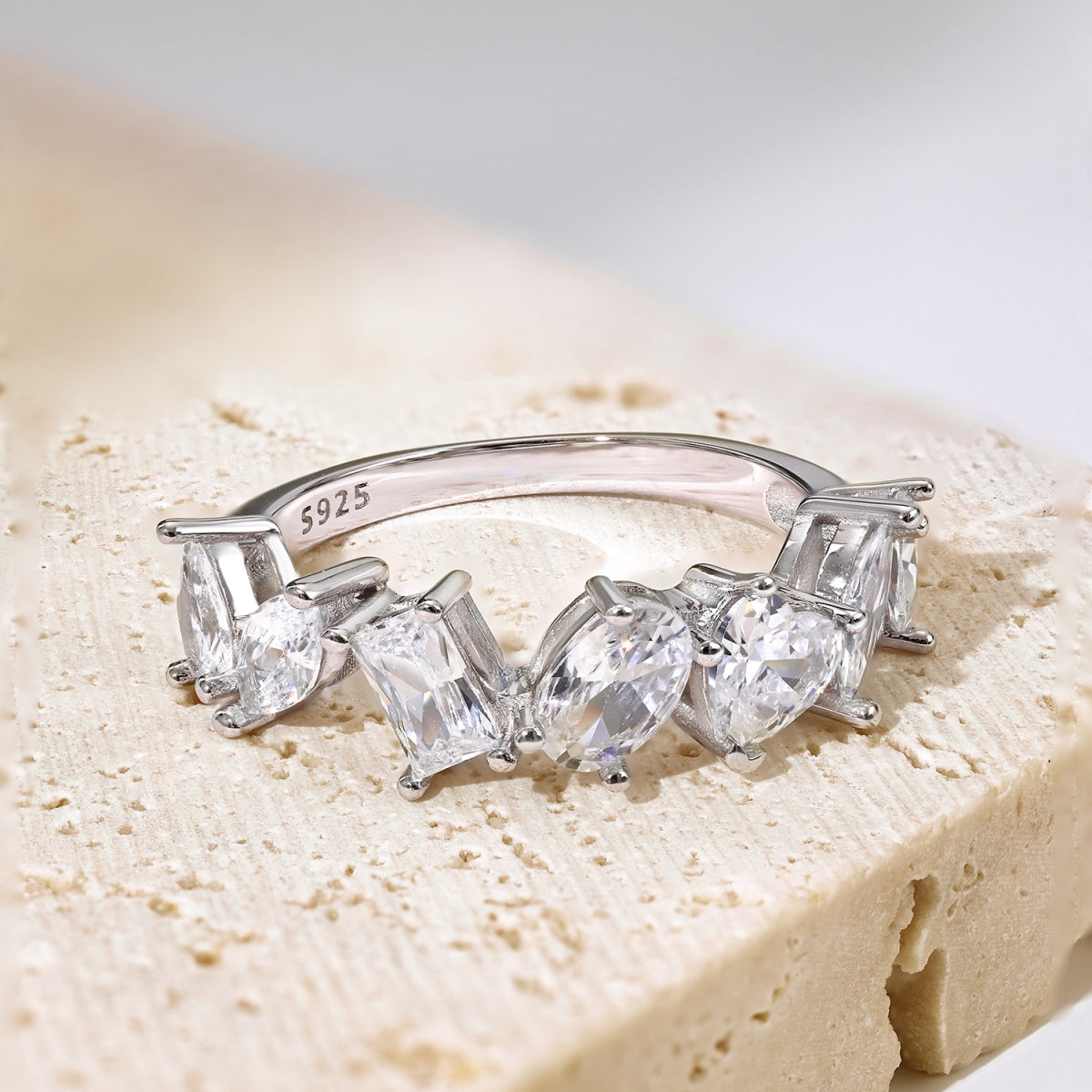 [Okajuri Jewelry]Delicate Multi Cut Ring