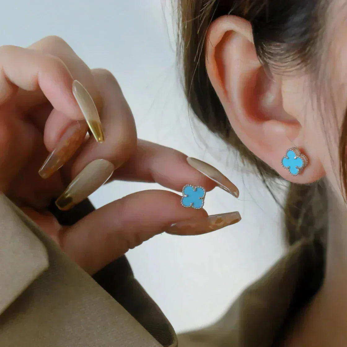 [Okajuri Jewelry]CLOVER MINI 9.5MM ONYX STUD EARRINGS SILVER