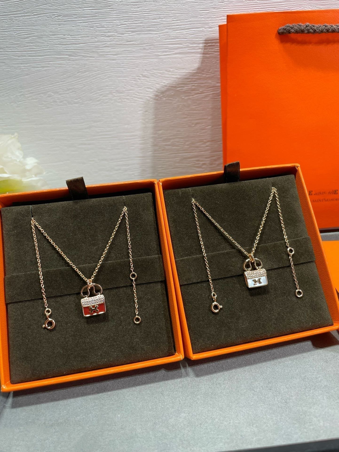 [Okajuri Jewelry]H CIRCE MOISSANITE PENDANT NECKLACE GOLD