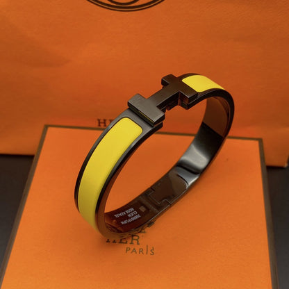 [Okajuri Jewelry]CLIC HM SO BLACK YELLOW BRACELET