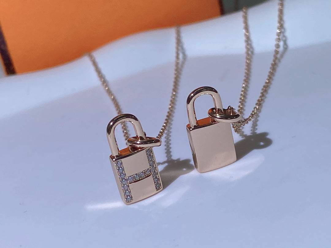 [Okajuri Jewelry]HM ADVANCED NICHE LOCK HEAD NECKLACE DIAMONDS