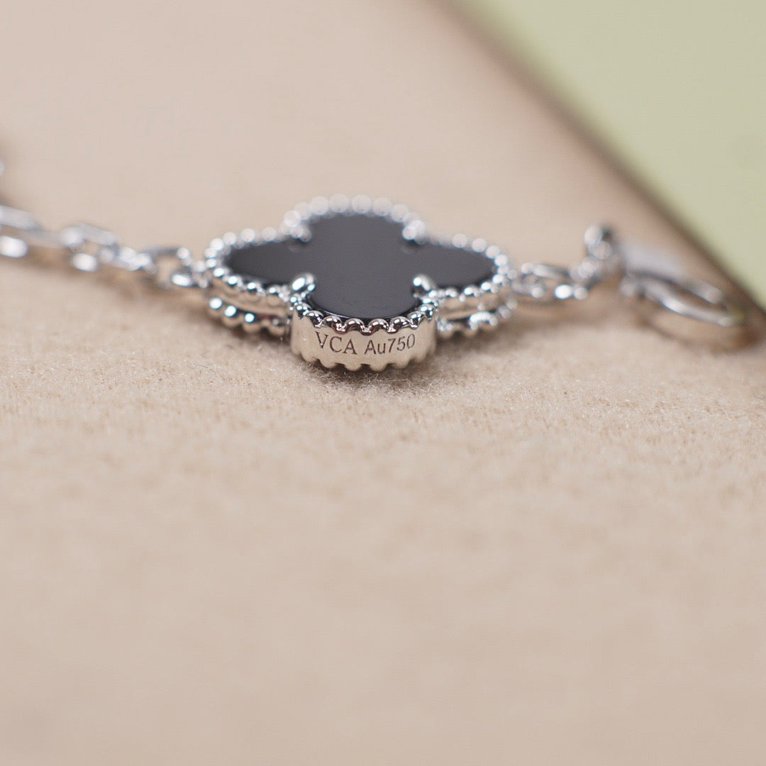 [Okajuri Jewelry] CLOVER 5 MOTIF ONYXS BRACELET COLLECTION