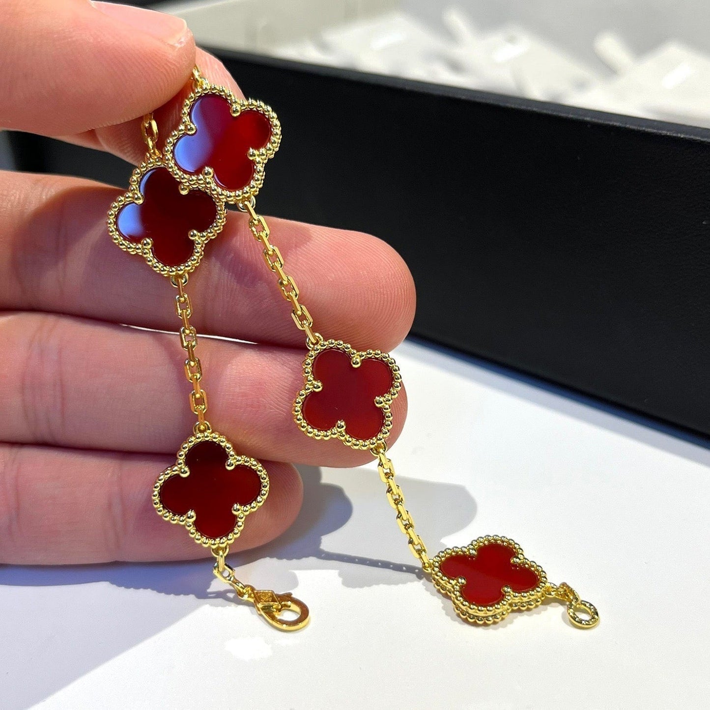 [Okajuri Jewelry]CLOVER 5 MOTIFS RED AGATE  BRACELET