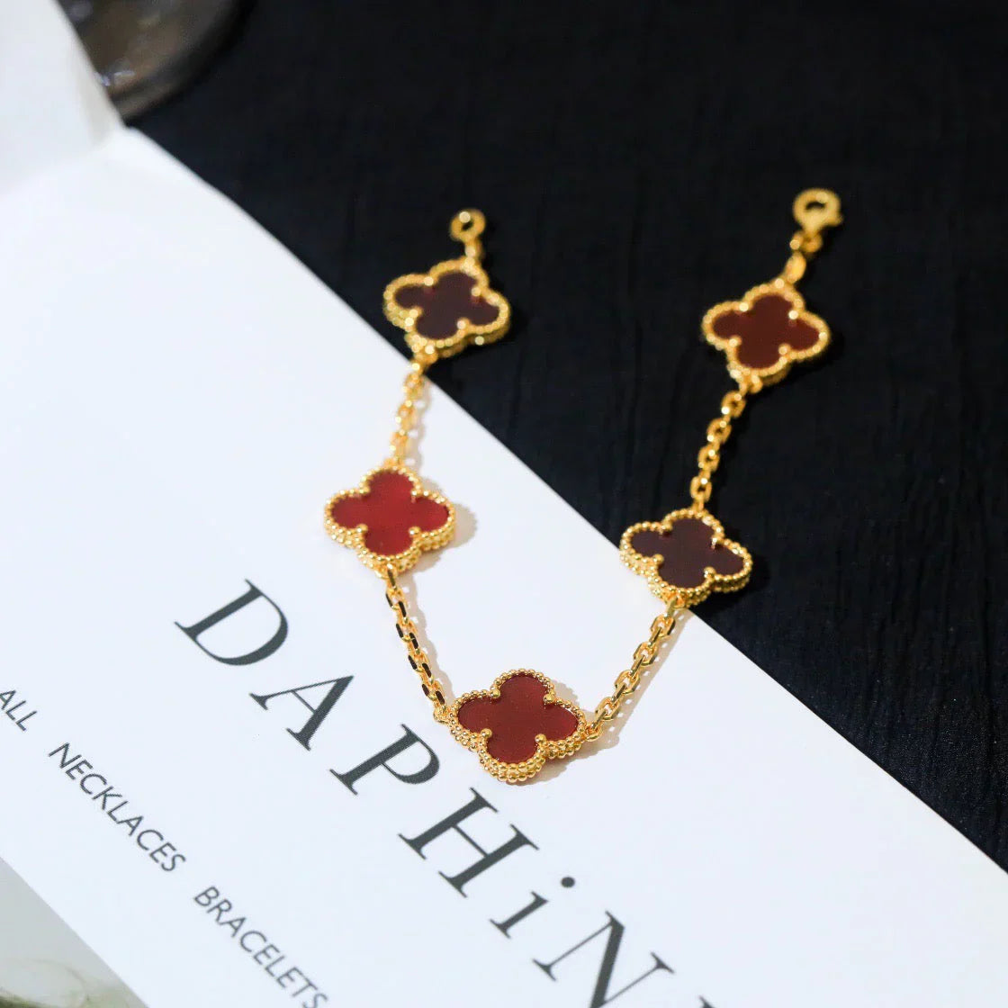 [Okajuri Jewelry]  CLOVER 5 MOTIF RED CORNELIAN BRACELET COLLECTION