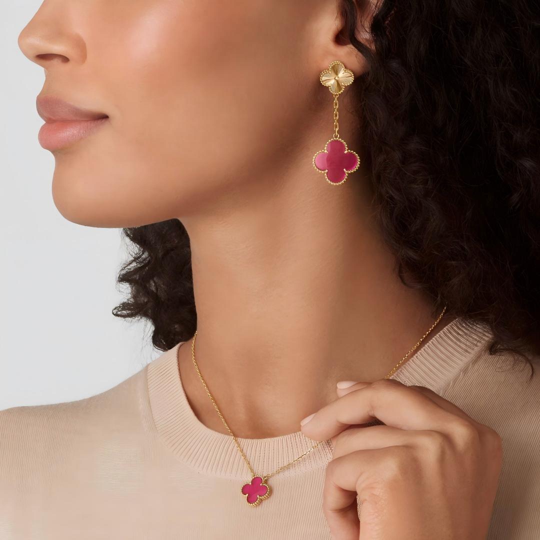 [Oakjuri™ Jewelry] ]Clover Pink Enamel Necklace & Earring Jewelry Set