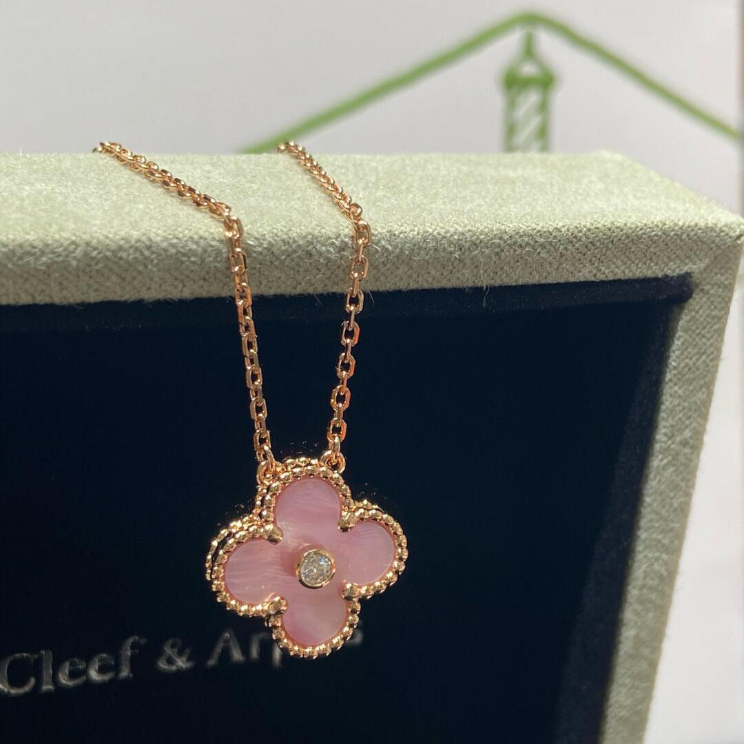 [Okajuri Jewelry]CLOVER 15MM DIAMOND PINK MOP NECKLACE