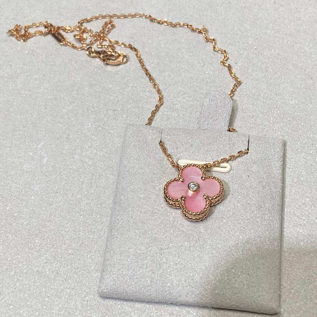 [Okajuri Jewelry]CLOVER 15MM DIAMOND PINK MOP NECKLACE