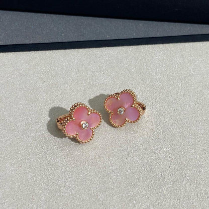 [Okajuri Jewelry]CLOVER MEDIUM 1 DIAMOND PINK EARRINGS