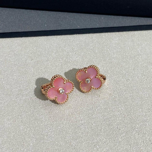 [Okajuri Jewelry]CLOVER MEDIUM 1 DIAMOND PINK EARRINGS