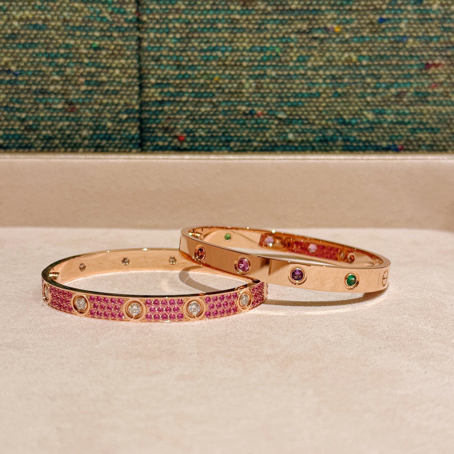 [Okajuri Jewelry] 2026 PAVE GEMSTONE LOVE BRACELET 6.1MM 10 DIAMONDS