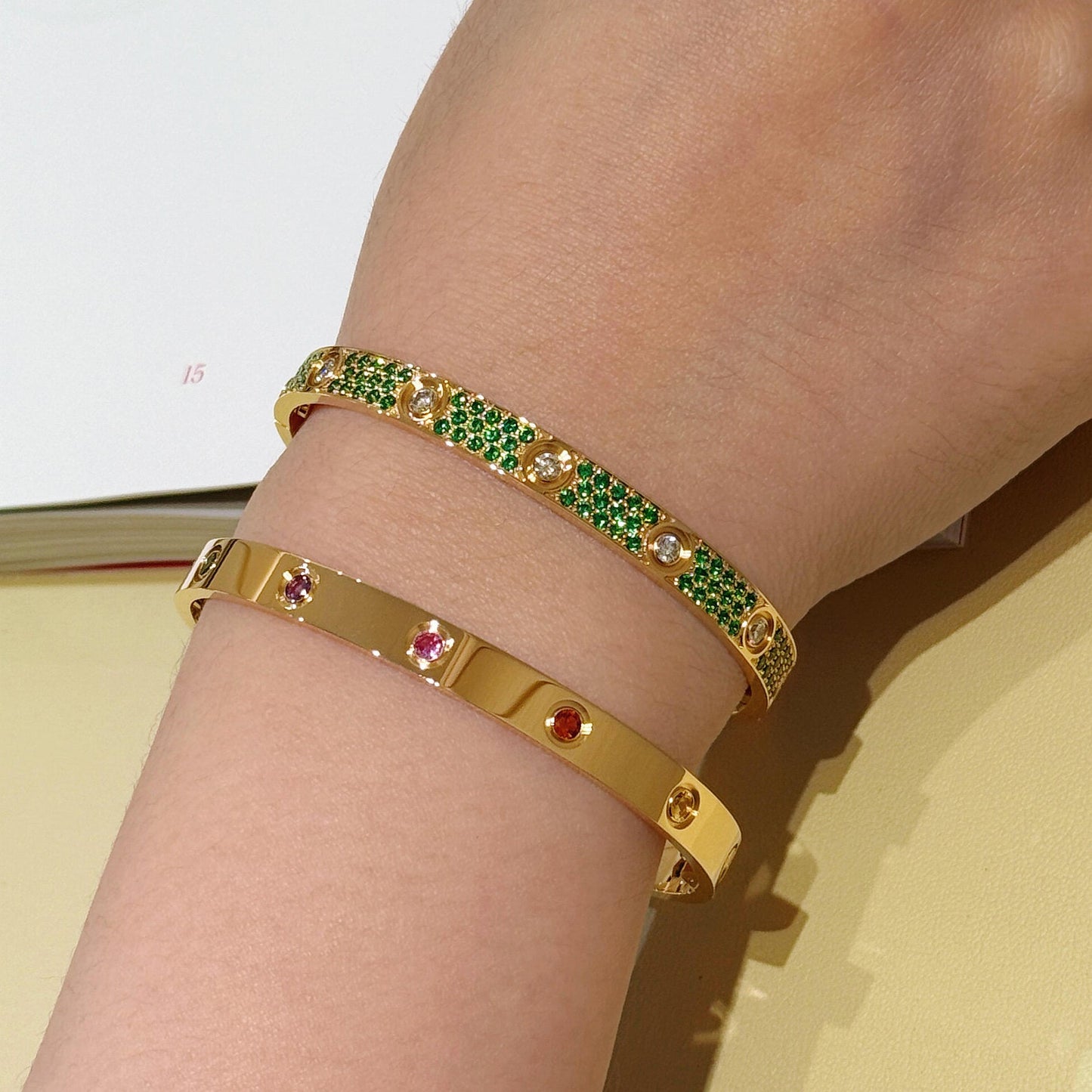[Okajuri Jewelry] 2026 PAVE GEMSTONE LOVE BRACELET 6.1MM 10 DIAMONDS