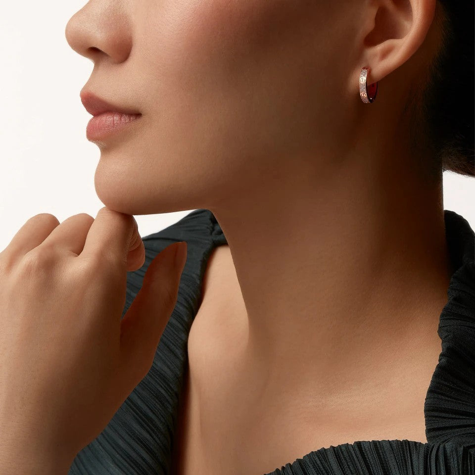 [Okajuri Jewelry] LOVE 3.3MM DANGLE HALF DIAMOND EARRINGS