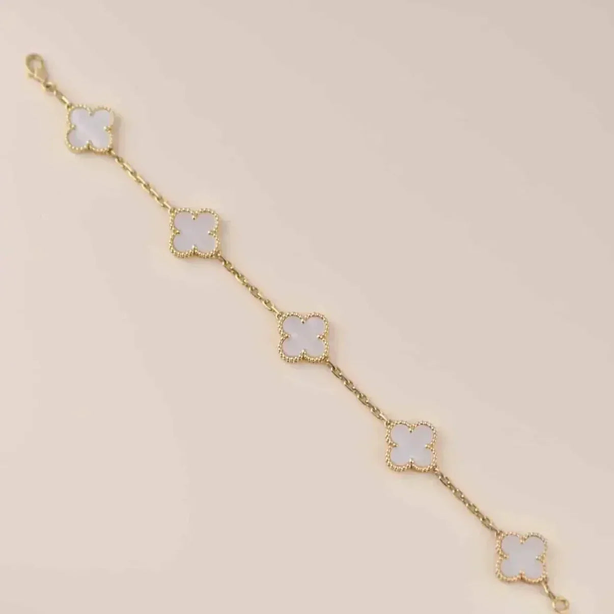 [Okajuri Jewelry] CLOVER WHITE PEARL MOP 5 MOTIF BRACELET COLLECTION