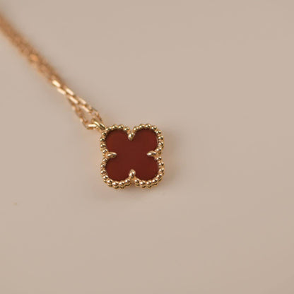 [Okajuri Jewelry]CLOVER MINI 9.5MM WHITE CARNELIANS NECKLACE