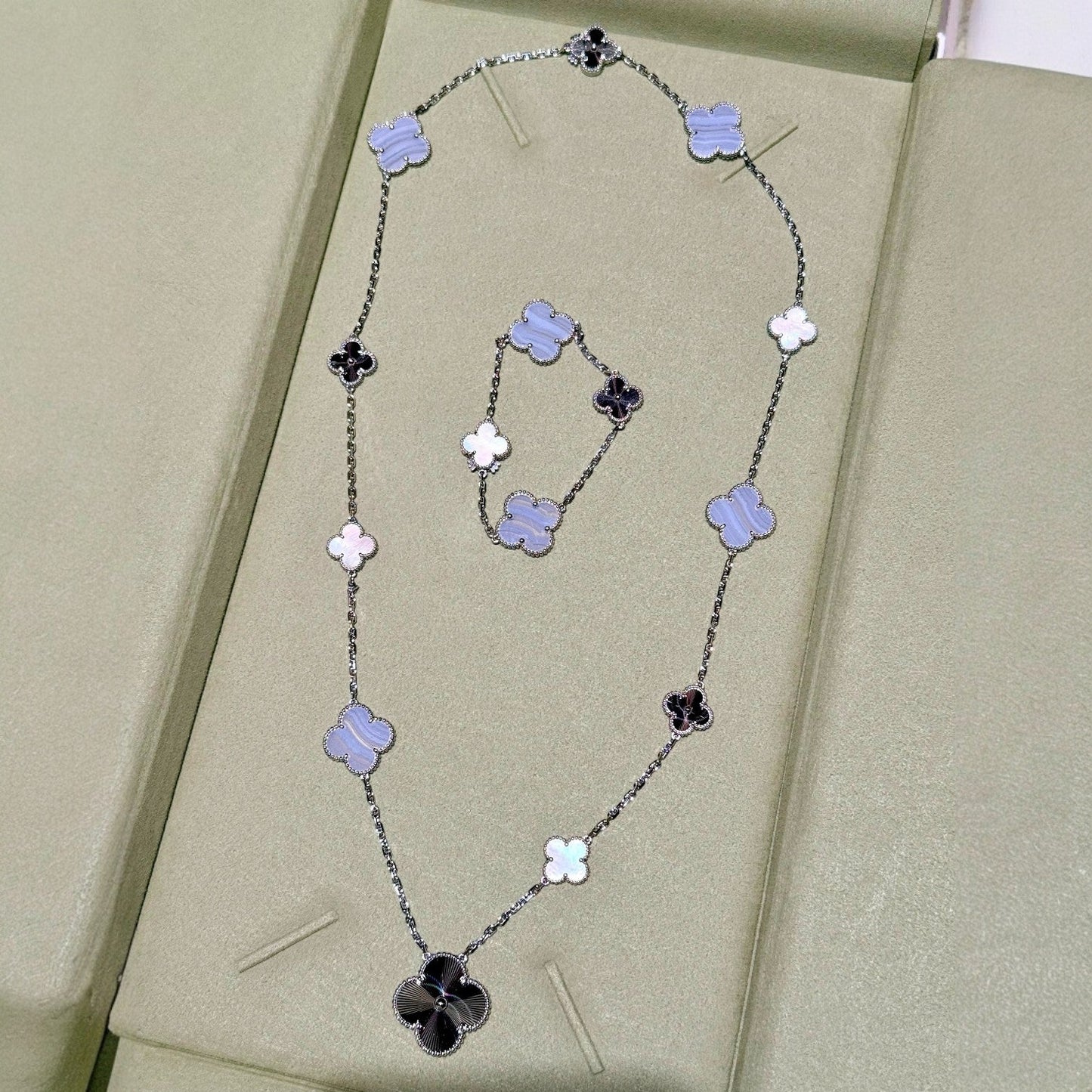 [Okajuri Jewelry]DETACHABLE CLOVER 15(11+4) FLOWER SILVER NECKLACE SET