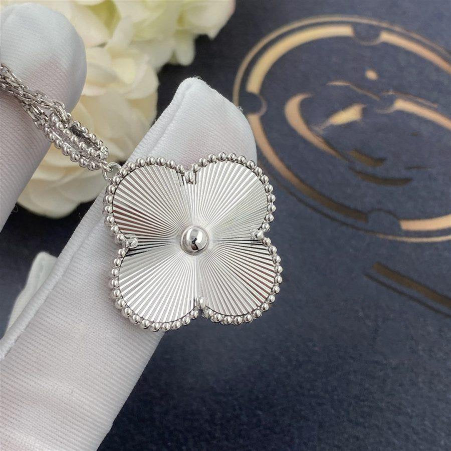 [Okajuri Jewelry]CLOVER 25MM SILVER BIG CLOVER NECKLACE