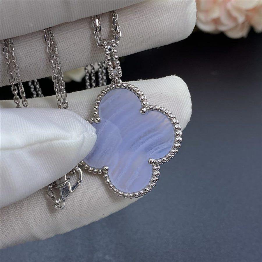 [Okajuri Jewelry]CLOVER SILVER CHALCEDONY BIG CLOVER NECKLACE
