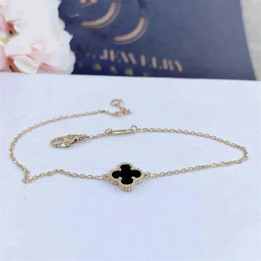 [Okajuri Jewelry]CLOVER ONYX SINGLE FLOWER BRACELET