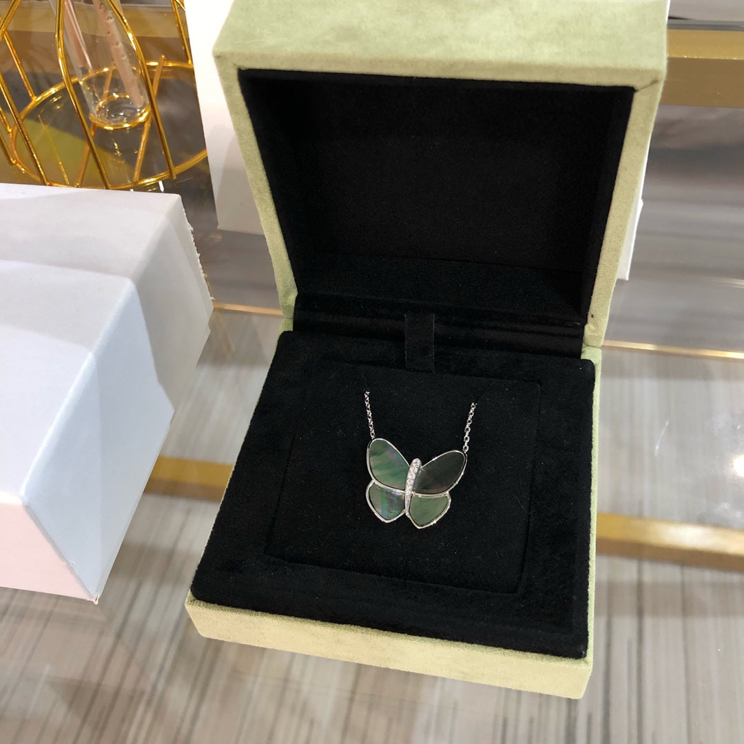 [Okajuri Jewelry]LARGE BUTTERFLY SILVER PENDANT DIAMOND NECKLACE