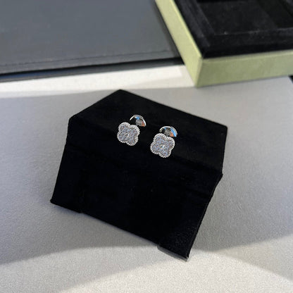 [Okajuri Jewelry]CLOVER MINI DIAMOND STUD EARRINGS