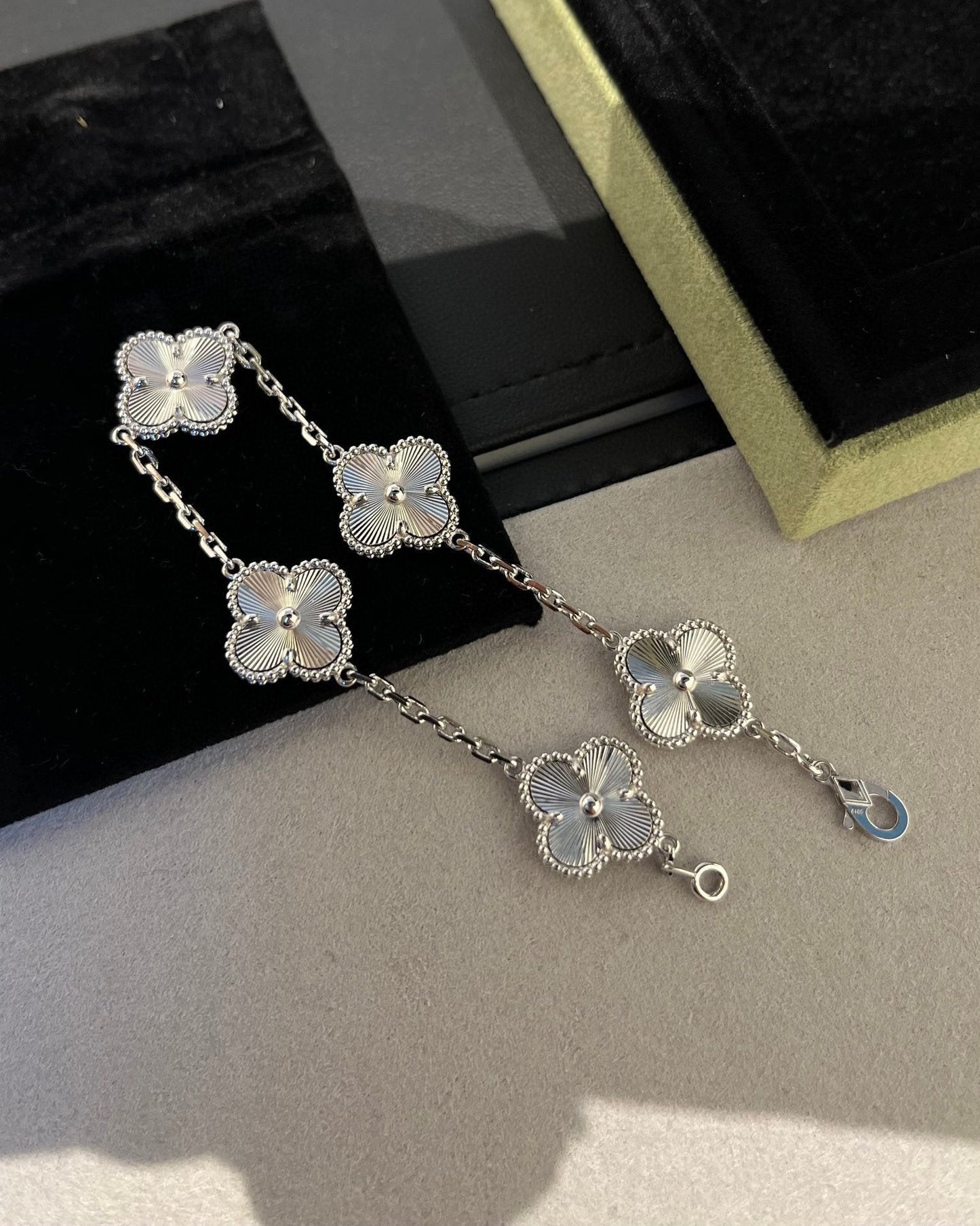 [Okajuri Jewelry]  CLOVER 5 MOTIF LASER BRACELET COLLECTION