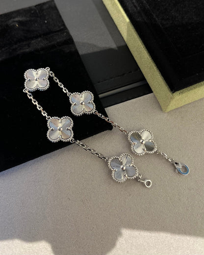 [Okajuri Jewelry]CLOVER SILVER 5 MOTIFS BRACELET